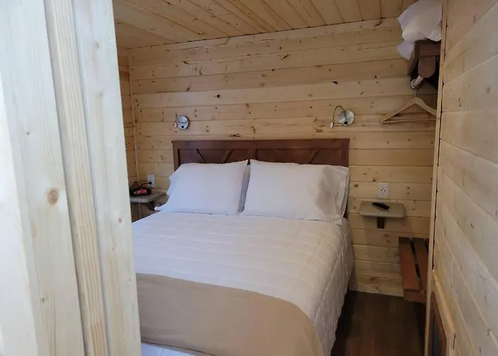 066 South Rim Grand Canyon Tiny Sleeps 8 Chalet *