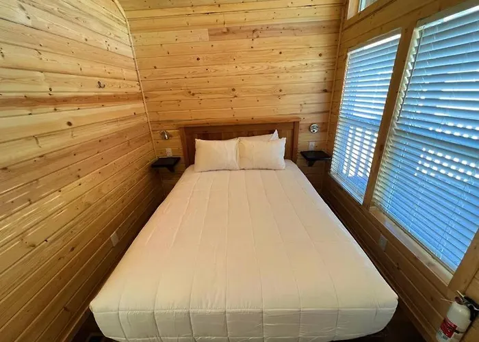 066 South Rim Grand Canyon Tiny Sleeps 8 Valle