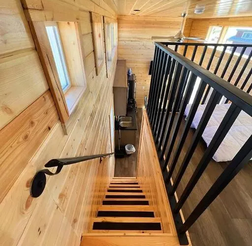 066 South Rim Grand Canyon Tiny Sleeps 8 Chalet